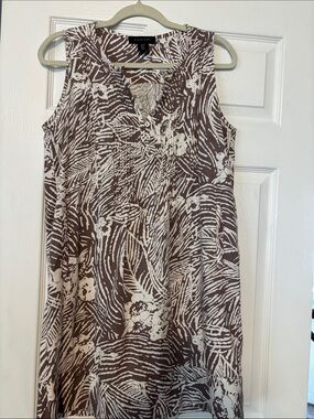 Tahari Brown and White Tropical Print Pintuck Shift Dress